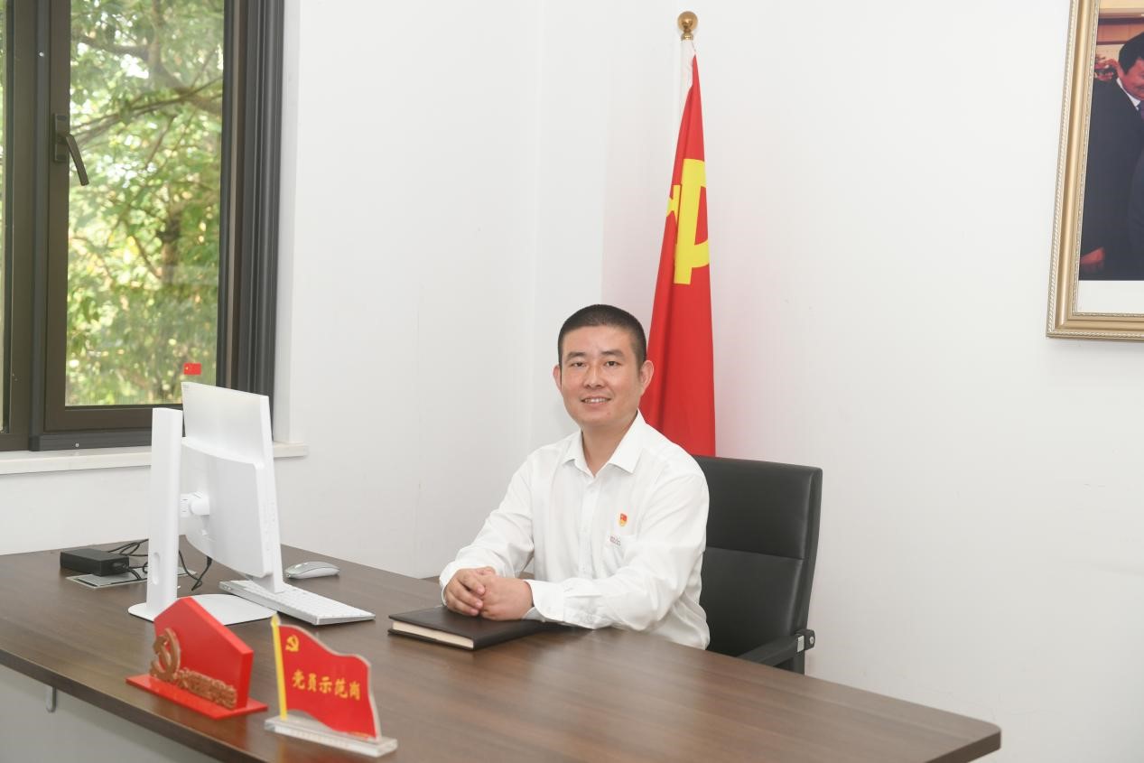 張偉1